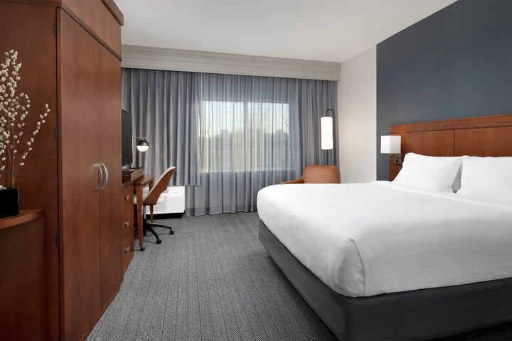 Room 34 of 52