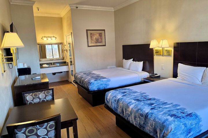Castaic Inn Near Six Flags Magic Mountain