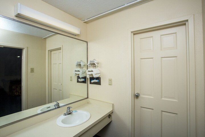 Motel 6 Sandersville GA