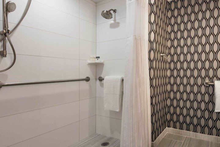 DoubleTree by Hilton Chicago Schaumburg