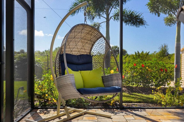 Englewood Vacation Rental w / Private Heated Pool!