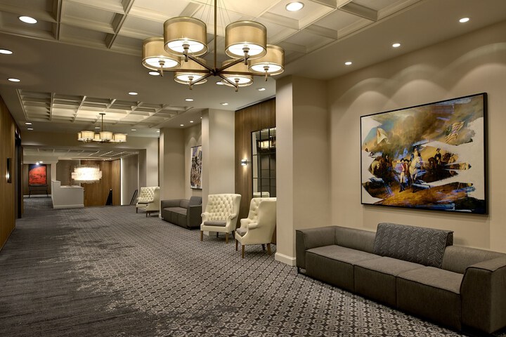 Ballroom/Hall 76 of 82