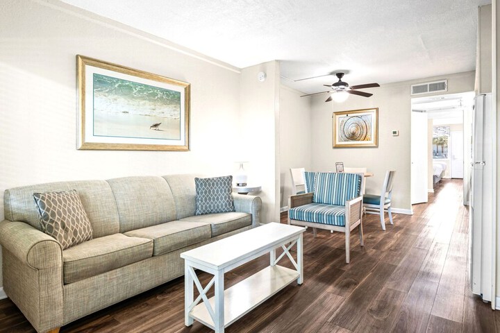 Club Destin Condos