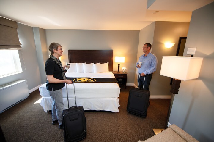 Room 10 of 33