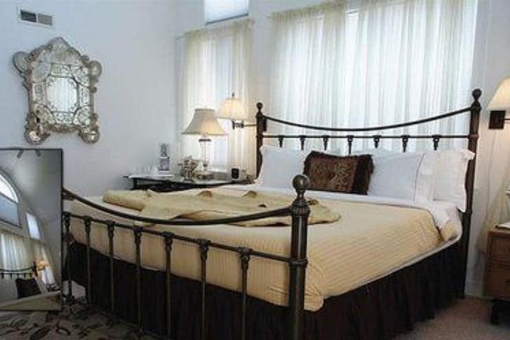 The Columbia Inn at Peralynna Manor