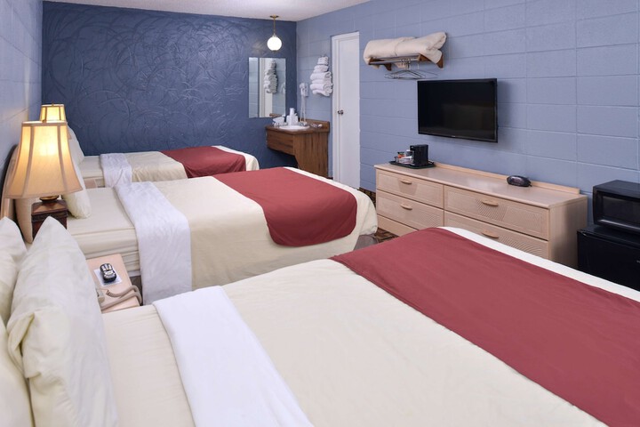 Room 18 of 24