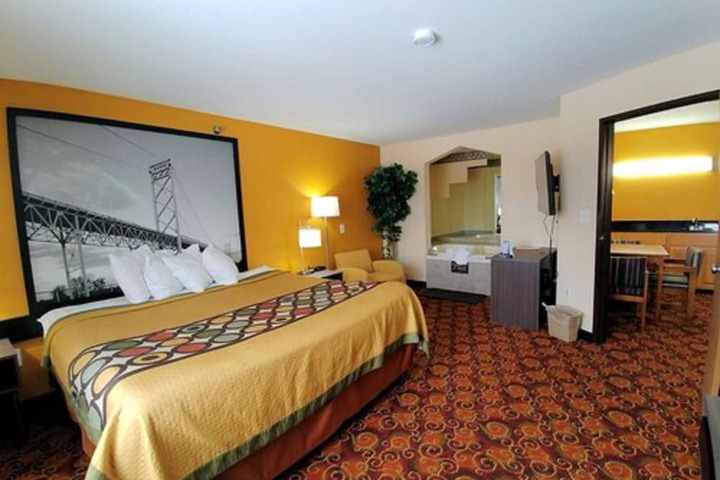 Room 20 of 23