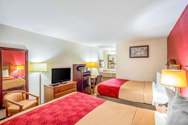 Econo Lodge Huntington - Barboursville University Area
