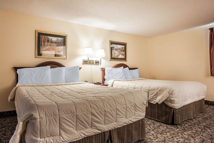 Econo Lodge Newton