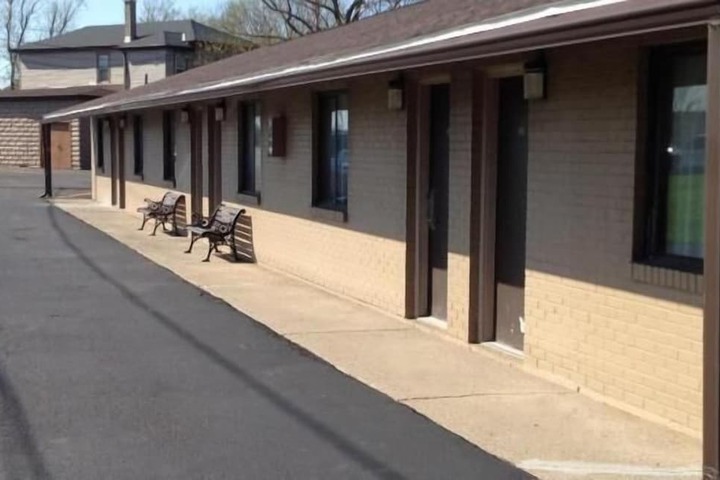 Stadium View Inn