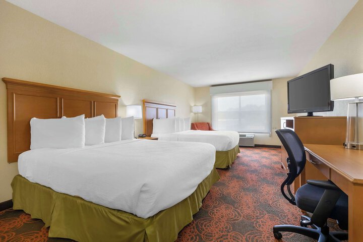 Room 14 of 40