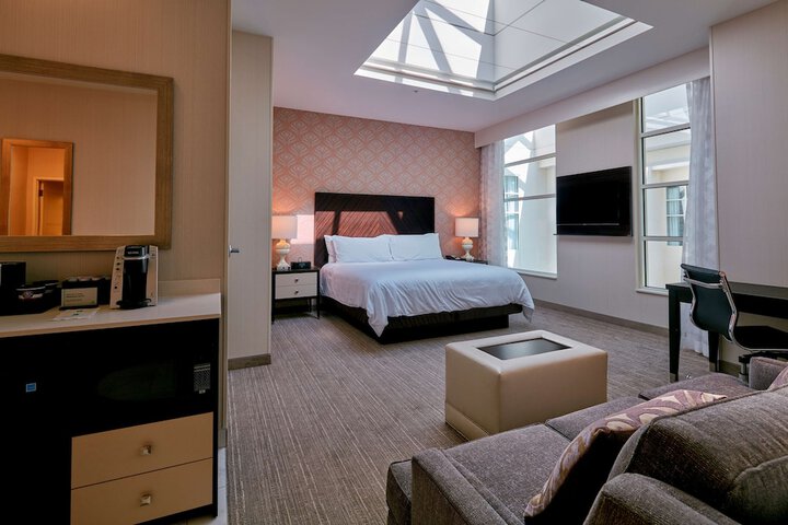 Embassy Suites Louisville Downtown