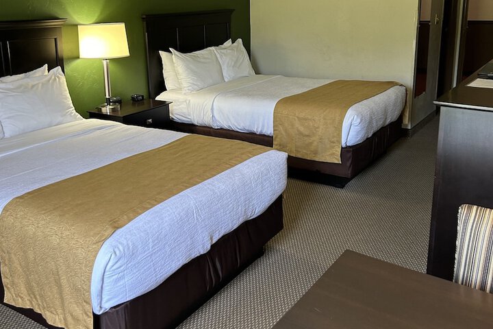 Room 10 of 38