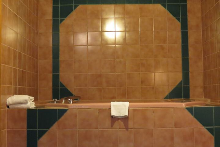 Room 14 of 40