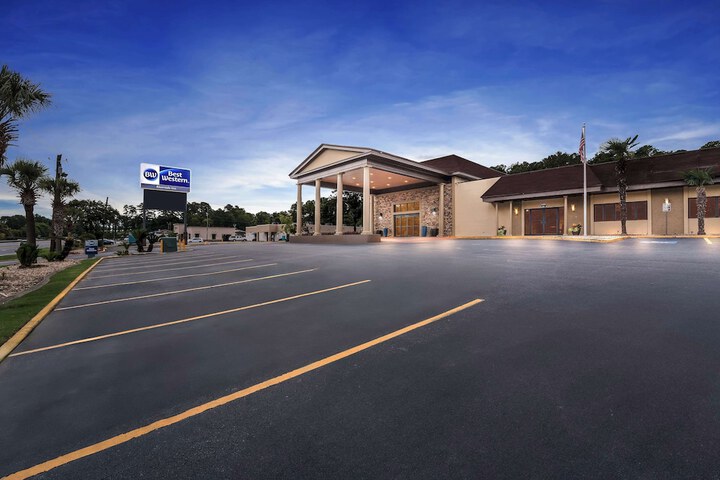Best Western Riverside Inn