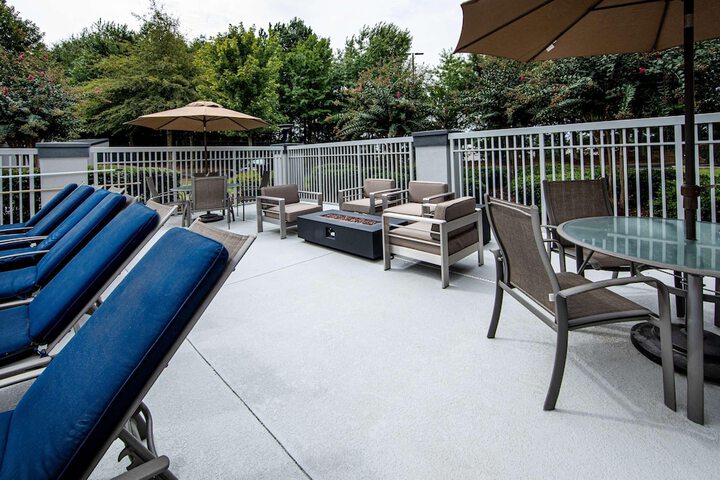 Terrace/Patio 43 of 48