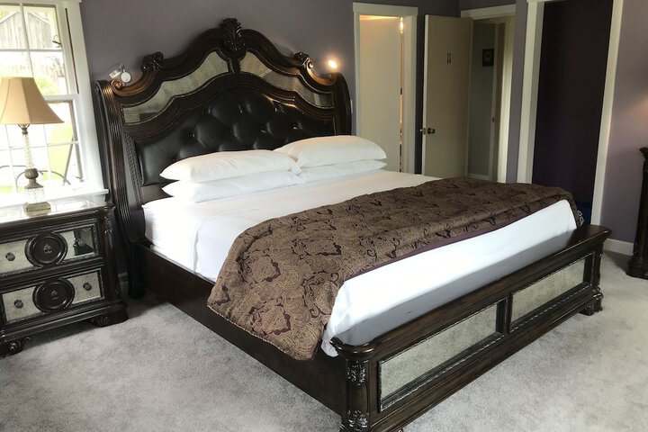 Room 61 of 80