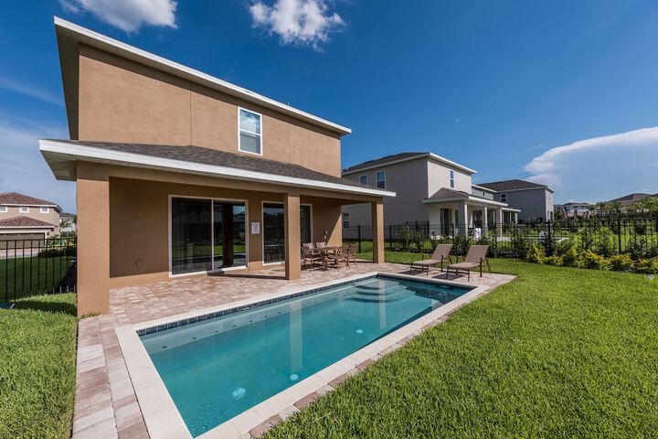 Pool 71 of 705