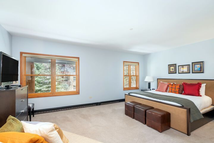 Element 52 Auberge Collection