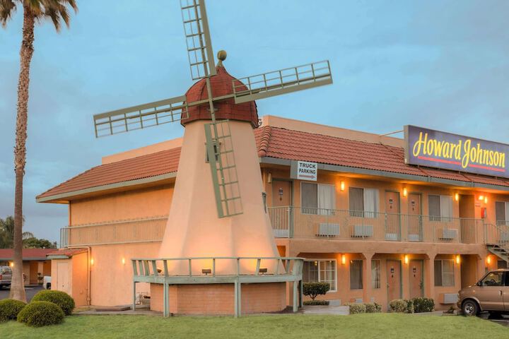 Hotel 2 of 27