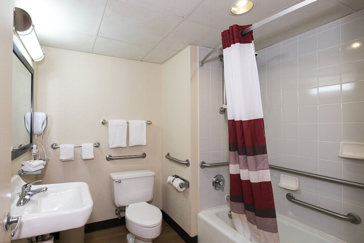 Room 11 of 20