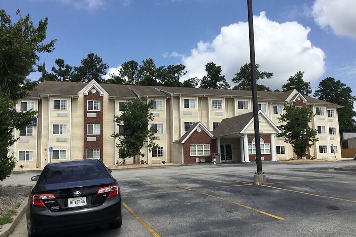 Hotel 6 of 53