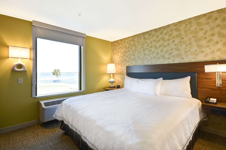 Home2 Suites by Hilton Decatur Ingalls Harbor