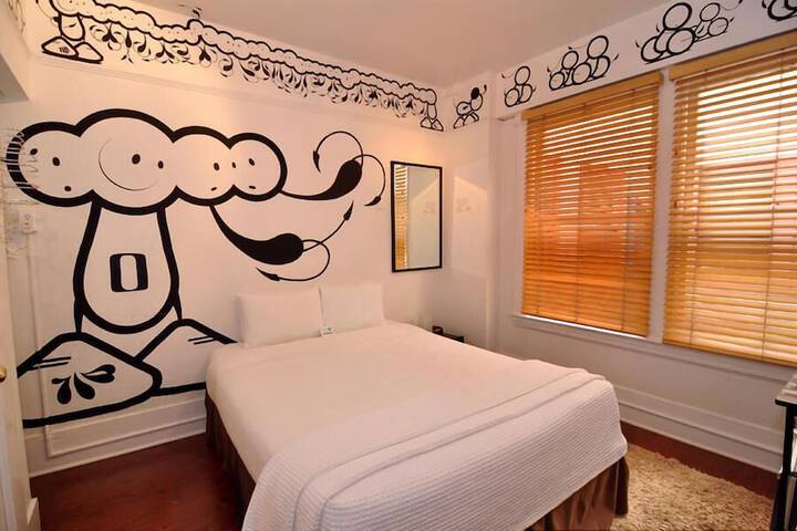 Room 46 of 89