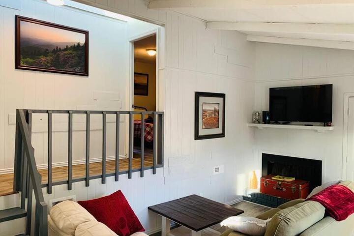 Mountain Vibes at Hidden Pond Lodge - 3beds / 2bth