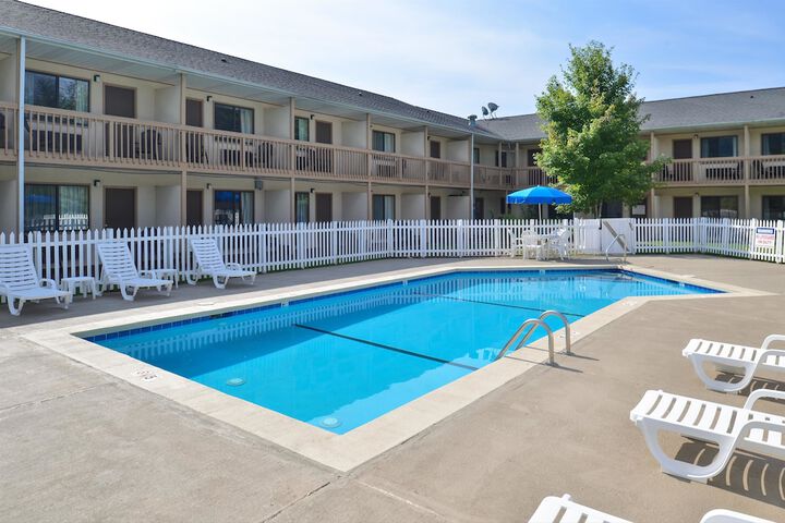 Pool 3 of 15