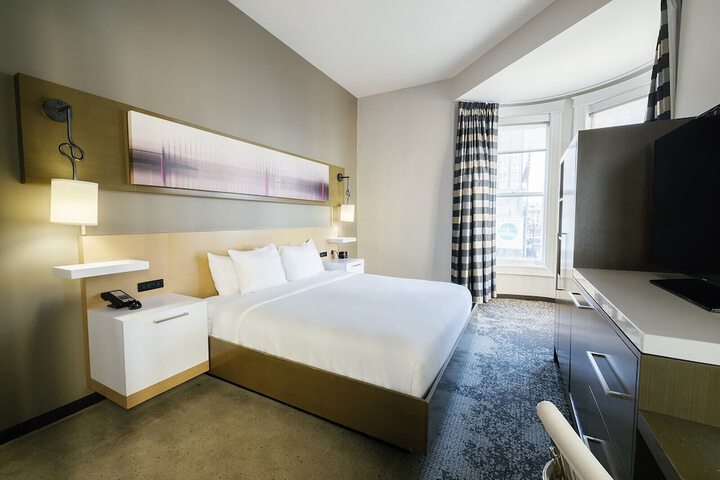Room 48 of 75