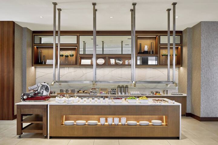 AC Hotel by Marriott Atlanta Airport Gateway