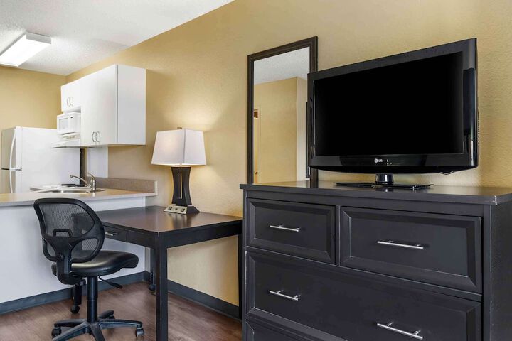 Room 26 of 28