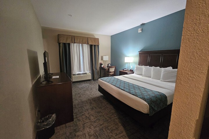 Heritage Place Hotel & Suites