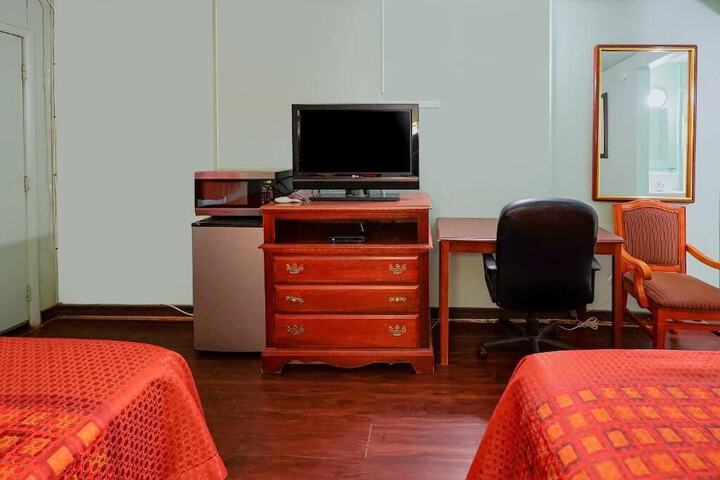 Room 17 of 23