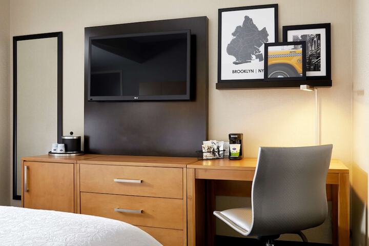 Room 8 of 47