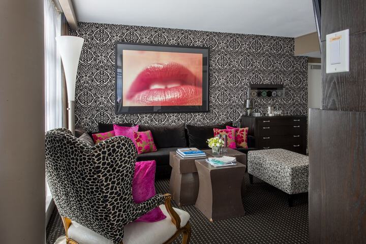 Room 13 of 68