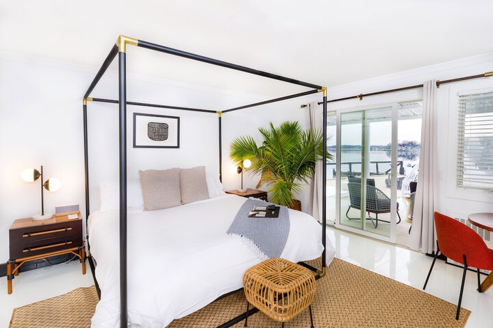 Room 21 of 64