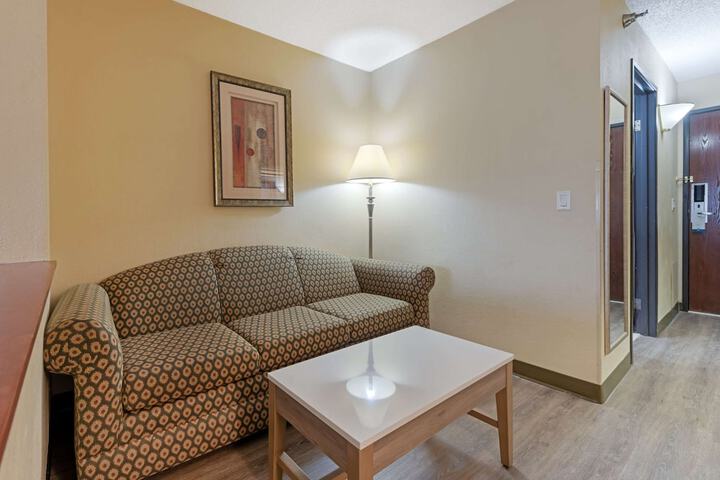 Room 16 of 47