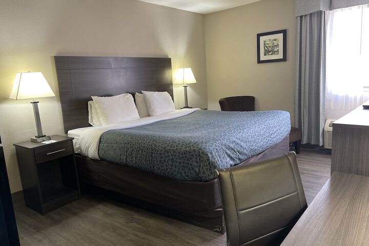 Room 34 of 43