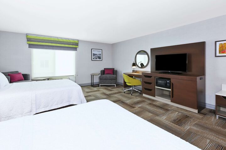 Room 32 of 51