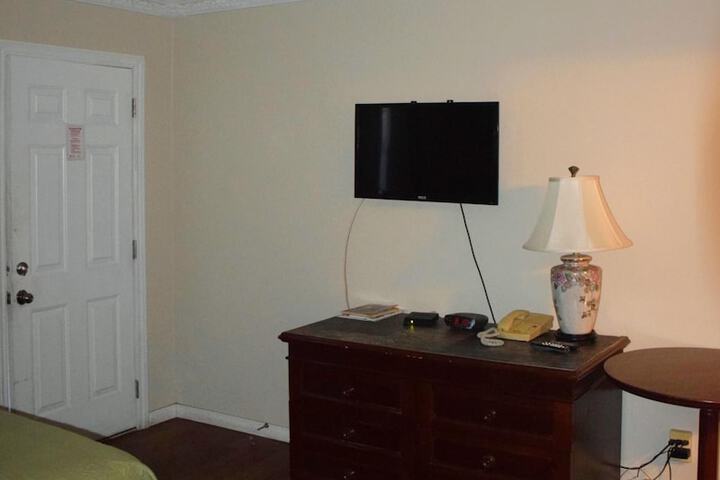 Room 35 of 47