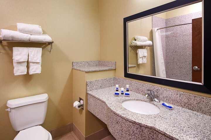 Room 14 of 26
