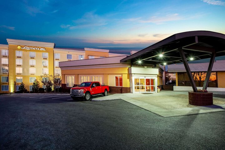 Hotel 2 of 58