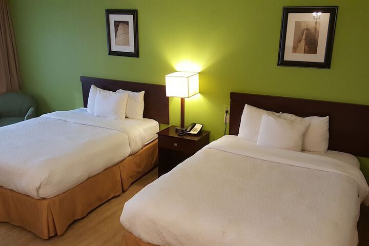Room 22 of 40
