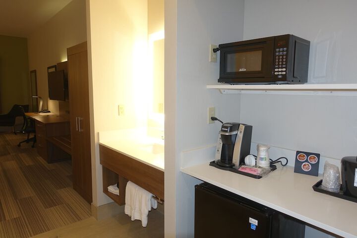 Room 10 of 22