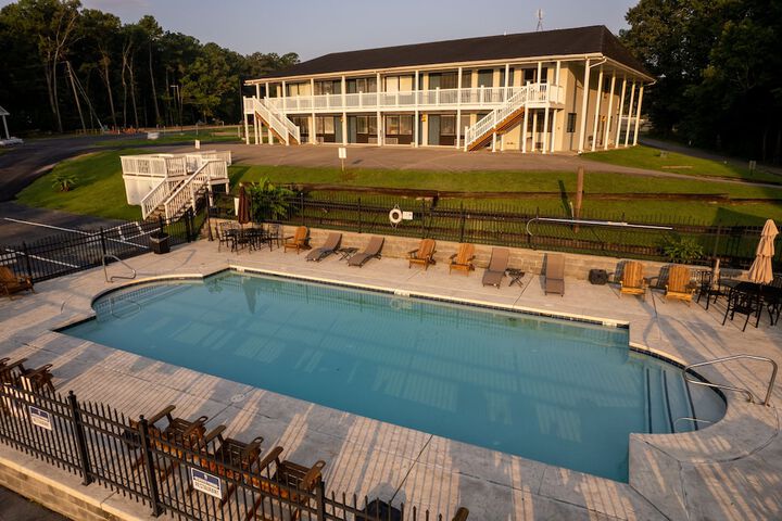 Rivers Rest Marina & Resort