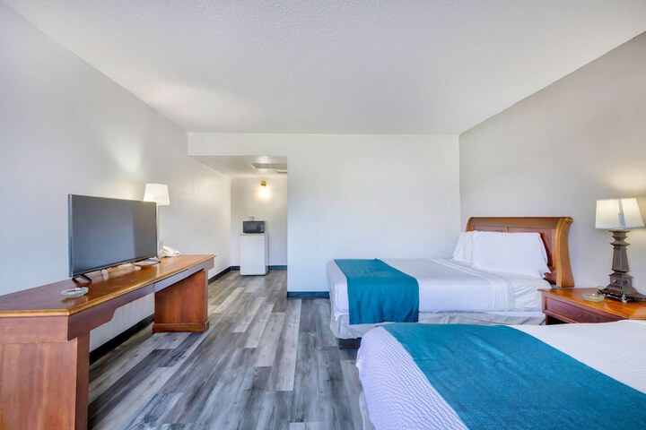 Room 14 of 26