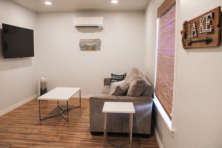 Room 16 of 43