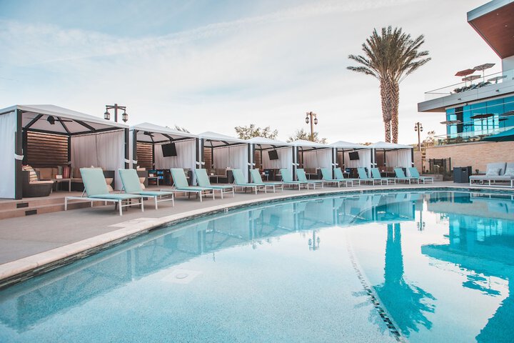Pool 4 of 28